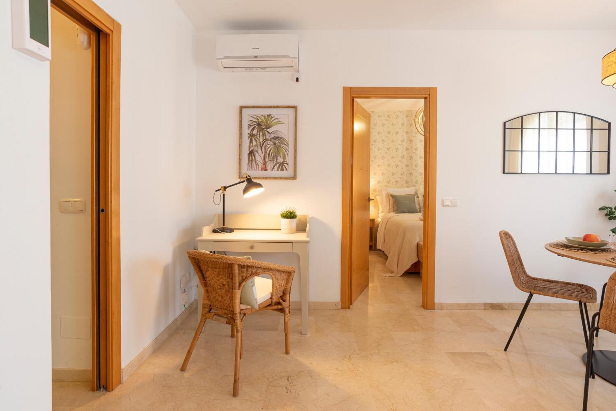 Apartment & Pool In Malaga City Center المظهر الخارجي الصورة