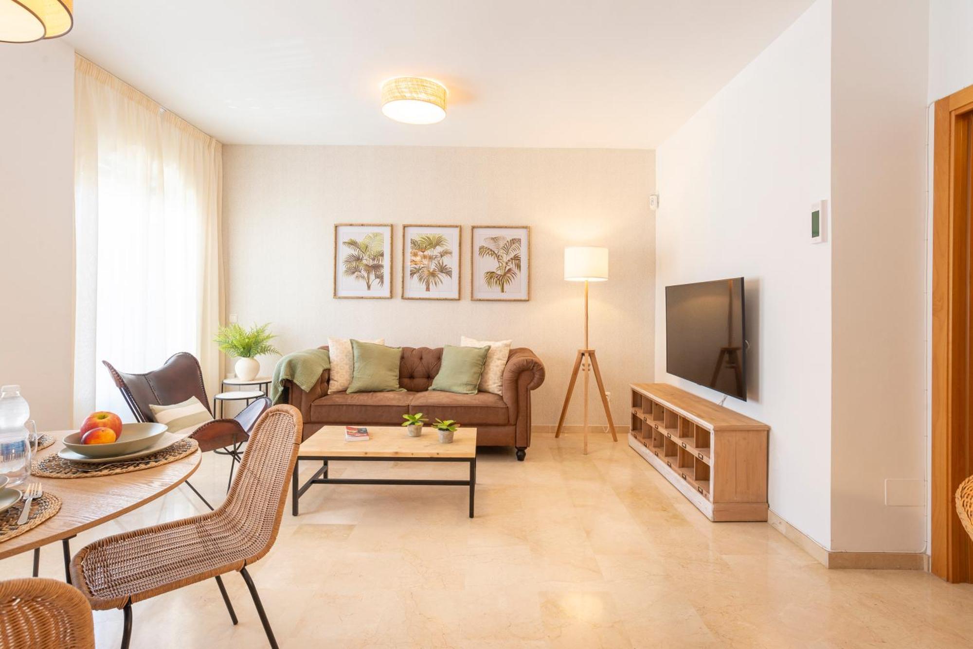 Apartment & Pool In Malaga City Center المظهر الخارجي الصورة