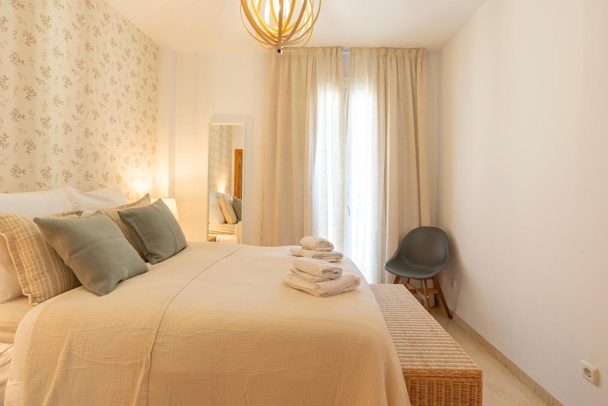 Apartment & Pool In Malaga City Center المظهر الخارجي الصورة